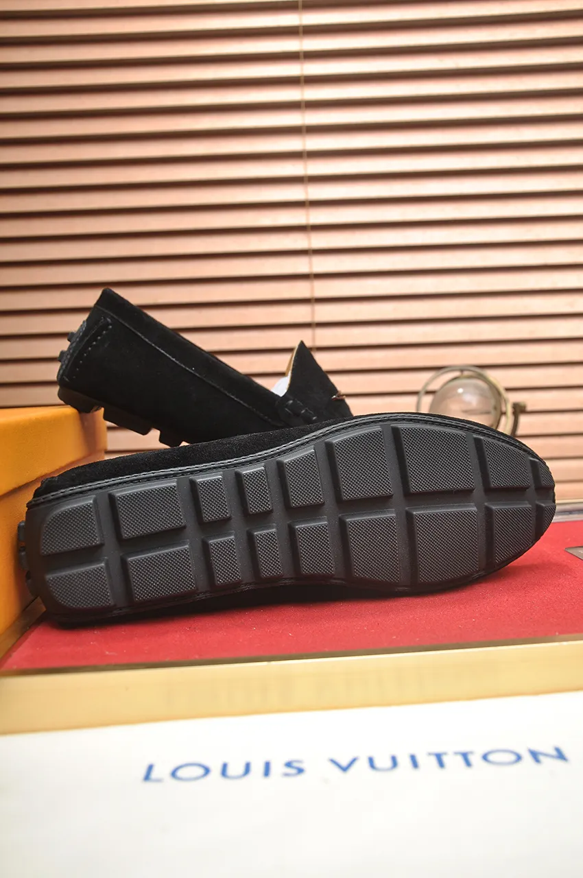 Men's men's shoes 💰420💶 [LV Doudou shoes] (water-dyed cowhide lining) new model is on the market, available on the official website. The new Doudou shoes are processed into single-color materials, and the uppers are made of imported horsehide leather. The body of the shoe is fully hemmed with mark thread, and is lined with imported original cowhide leather. The elegant shoe shape is super suitable for all-matching, and the size is 38-44.